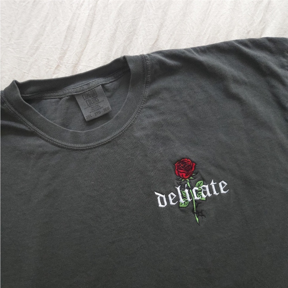 NWOT Comfort Colors “Delicate” T-Shirt with Rose Embroidery